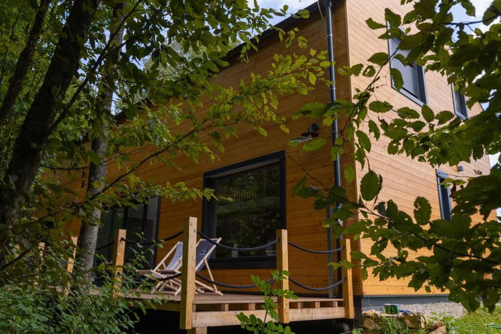 슬루니 Tree Elements Treehouse Retreat 아파트 외부 사진