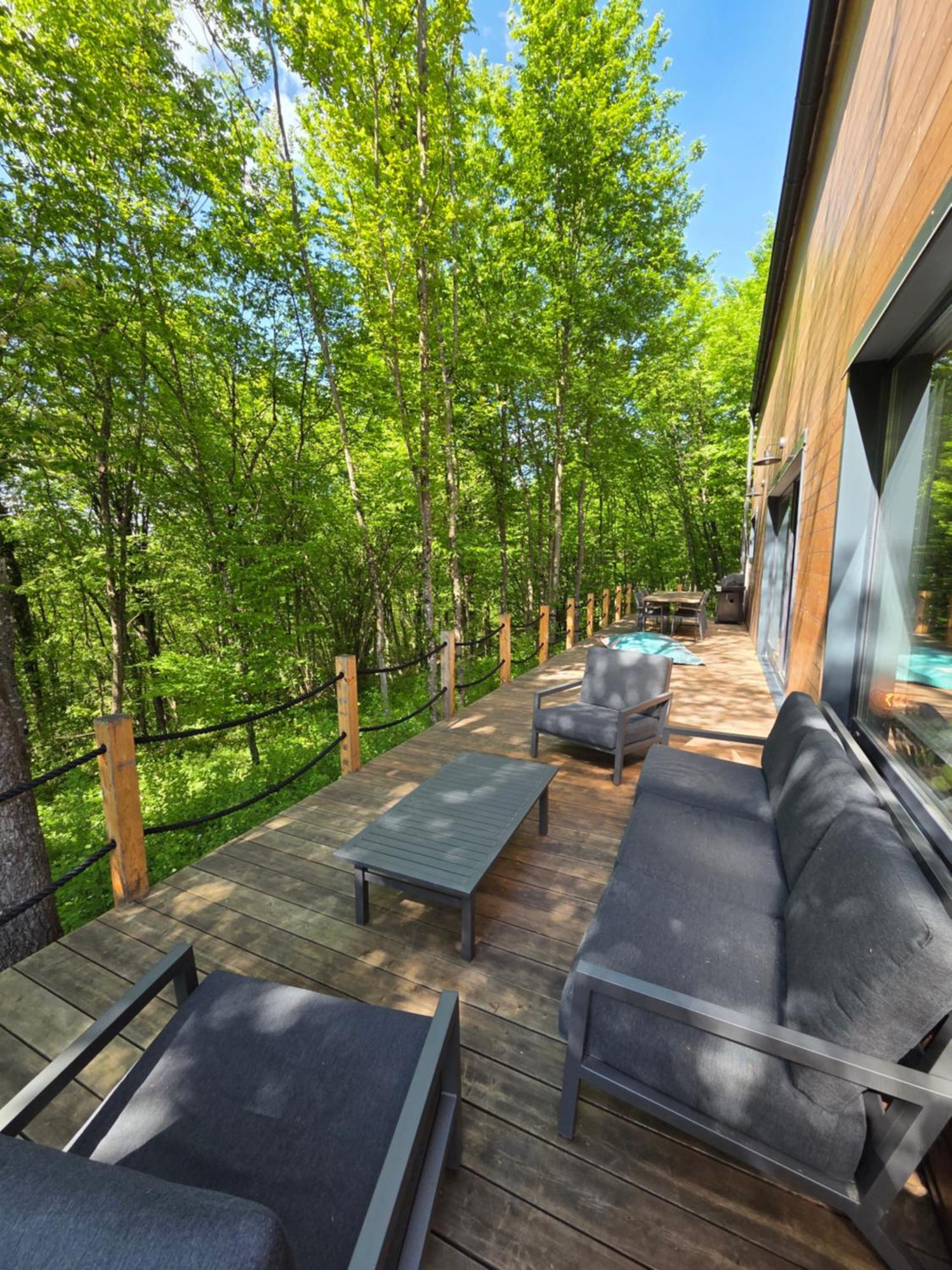 슬루니 Tree Elements Treehouse Retreat 아파트 외부 사진