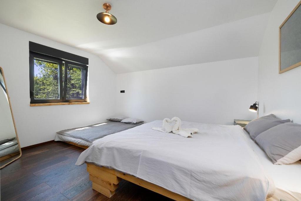 슬루니 Tree Elements Treehouse Retreat 아파트 객실 사진