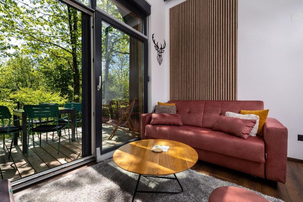 슬루니 Tree Elements Treehouse Retreat 아파트 외부 사진