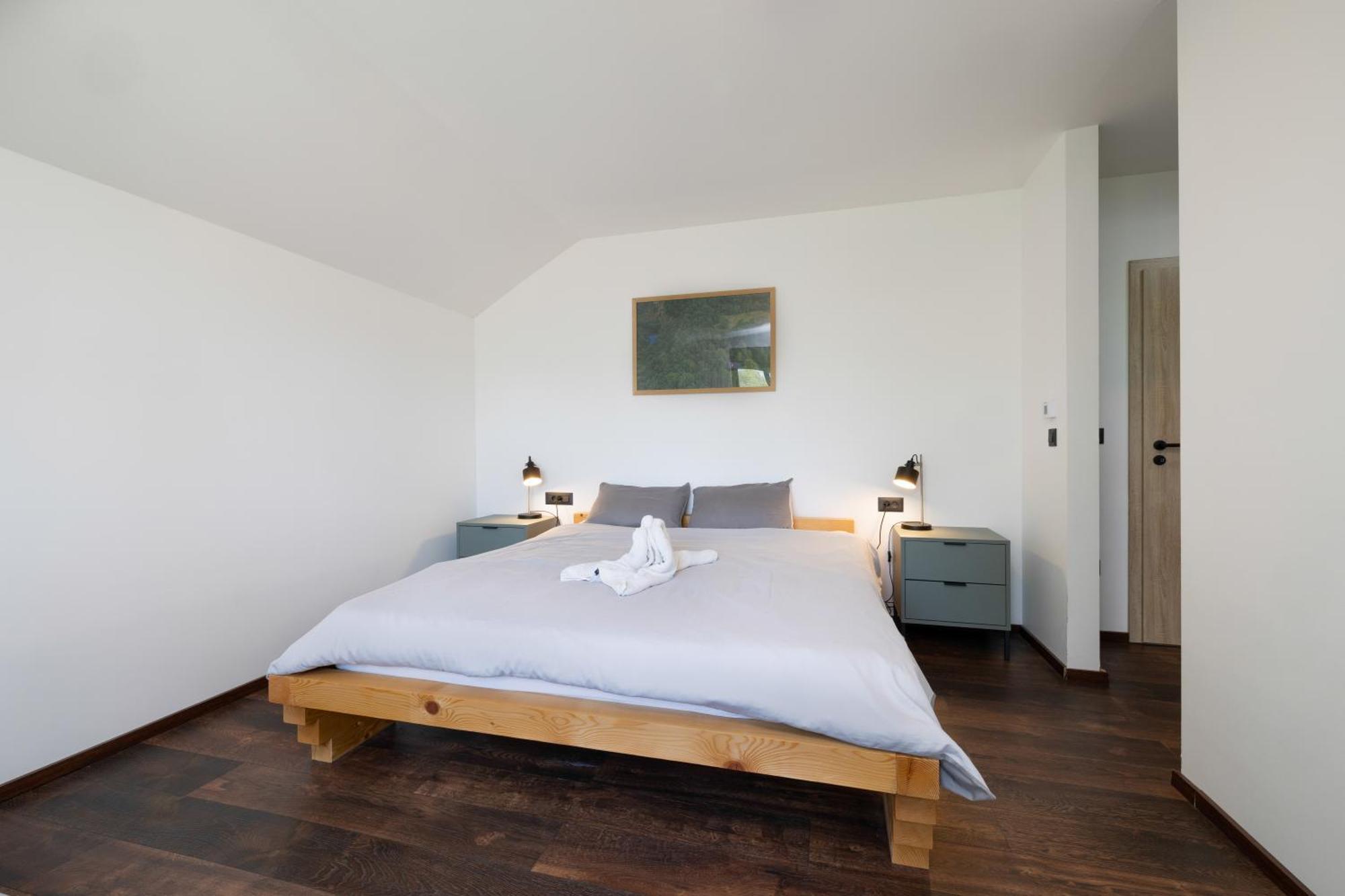 슬루니 Tree Elements Treehouse Retreat 아파트 외부 사진