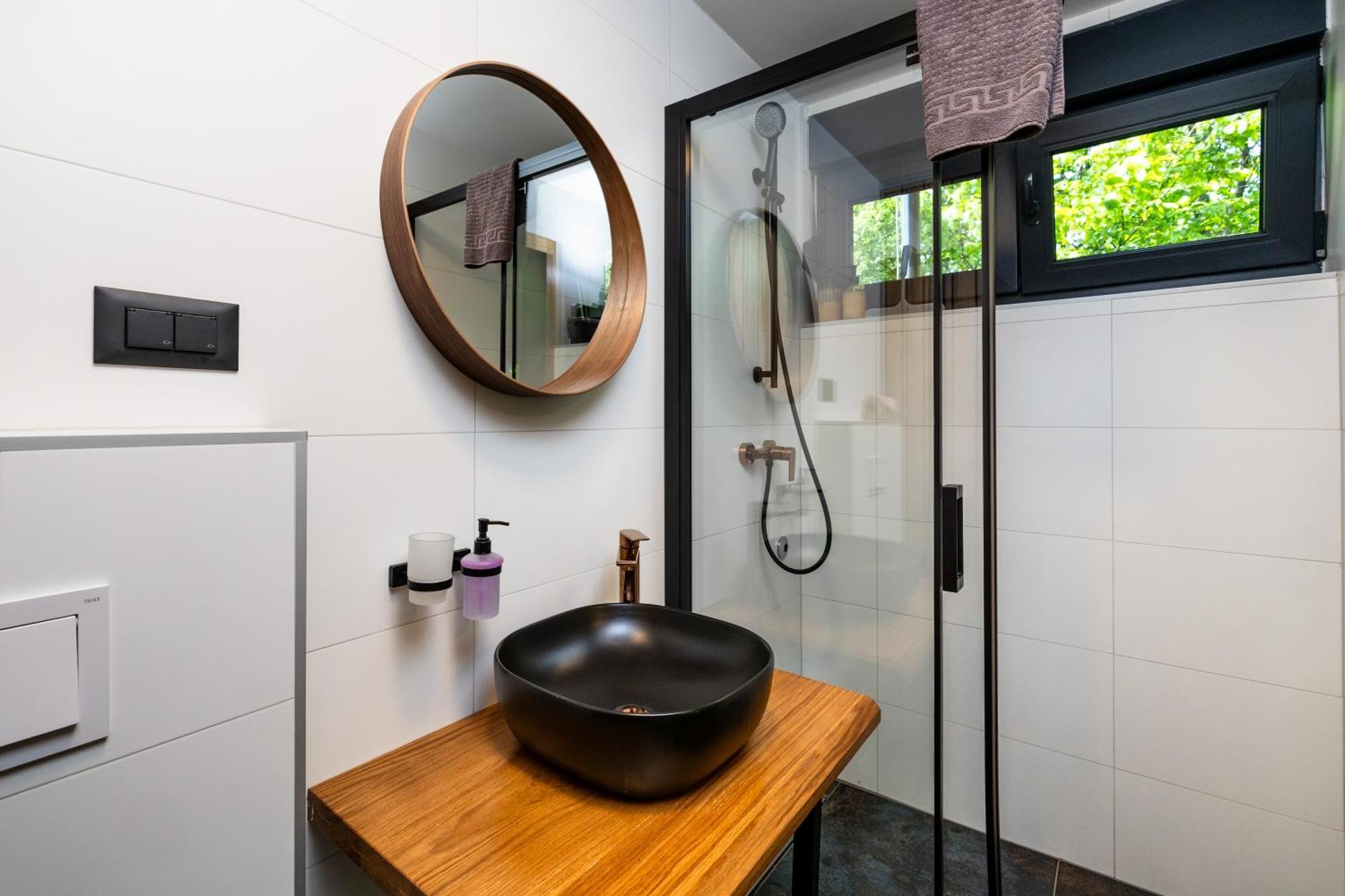 슬루니 Tree Elements Treehouse Retreat 아파트 외부 사진