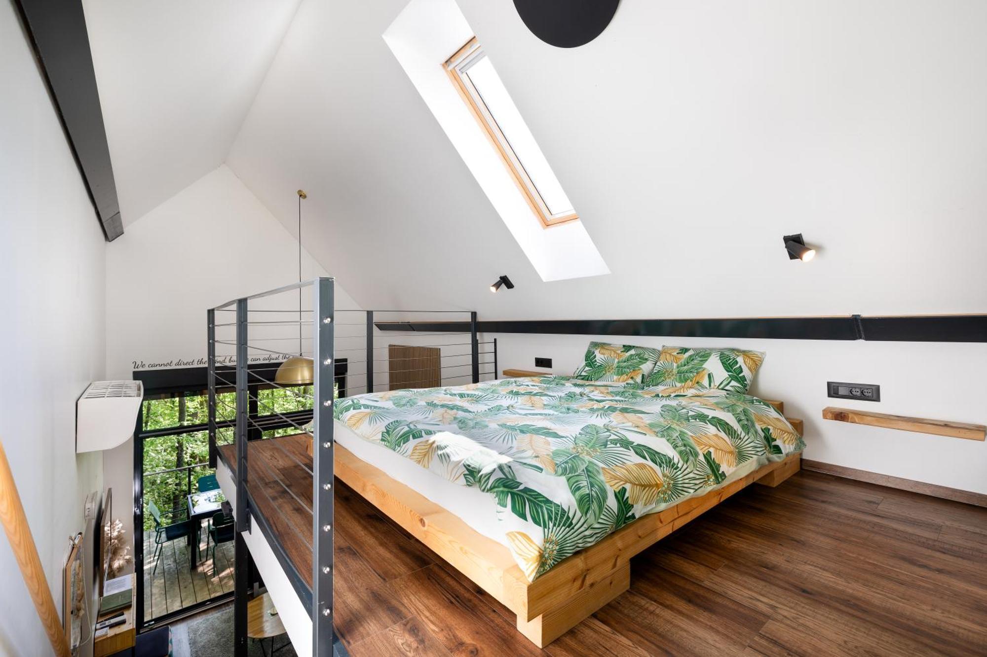슬루니 Tree Elements Treehouse Retreat 아파트 외부 사진
